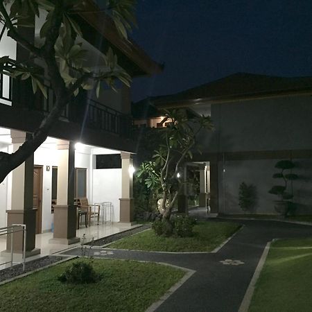 Agung Cottages Kuta  Exterior photo